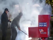 امریکا میں بیلٹ باکسز میں پُراسرار آتشزدگی؛ سیکڑوں ووٹ جل گئے