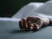 کراچی؛ ناردرن بائی پاس اندس ولیج کے قریب پانی کے گڑھے سے بچے کی 4 روزہ پرانی لاش برآمد