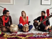 برطانوی ہائی کمشنر جین میرٹ کا طبلہ بجا کر کرسمس کی مبارکباد کا انوکھا انداز  