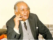 انقلابی شاعر فیض احمد فیض کی چالیسویں برسی آج منائی جائے گی