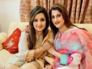  اداکارہ صاحبہ نے والدہ سے دوری کیوں اختیار کرلی؟ نشو پروگرام میں روپڑیں