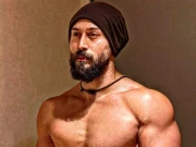 ٹائیگر شیروف کی فٹنس ویڈیو نے سوشل میڈیا پر دھوم مچادی