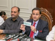 بجلی بلوں میں جمع شدہ میونسپل ٹیکس 22 کروڑ 80 لاکھ روپے کا چیک بلدیہ عظمیٰ کو مل گیا