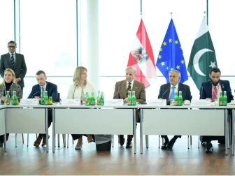 وزیراعظم کی وفود کی سطح پر مذاکرات میں آسٹریا کے چانسلر سے جرمن زبان میں گفتگو