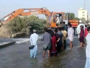 دھابیجی میں پمپنگ اسٹیشن پر بجلی کا بریک ڈاؤن، پائپ لائن پھٹ گئی