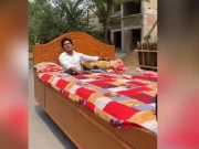 بھارت میں بیڈ نما گاڑی سوشل میڈیا پر وائرل