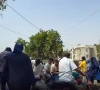 موٹرسائیکل پر خوفناک حادثہ؛ خاتون اور کمسن بچے کے گرنے  کی ویڈیو سامنے آگئی