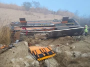 چکوال؛ دھند کے باعث مسافر بس گہری کھائی میں جا گری، 5افراد جاں بحق