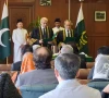 جسٹس منیب اختر نے قائم مقام چیف جسٹس آف پاکستان کا حلف اٹھا لیا