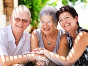 بہن بھائیوں سے اچھے تعلقات عمر میں اضافہ کرسکتا ہے