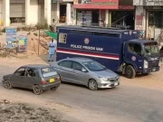 اڈیالہ جیل کی پریزن وین سے 14 قیدی فرار; چار دوبارہ پکڑے گئے 10 کی تلاش جاری