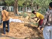 پیسوں کے لیے بیٹی کا لرزہ خیز قدم، ماں کو بوائے فرینڈ کے ساتھ مل کر قتل کر دیا