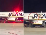 غلطی سے فائر الارم بجنے پر مسافروں نے جہاز سے چھلانگ لگادی، ویڈیو وائرل