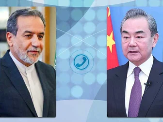چینی وزیر خارجہ کی ایرانی ہم منصب سے گفتگو میں جنگ کے بجائے مذاکرات پر زور
