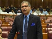 عدالتوں کو ہتھیار بنا کر ہمیں کیوں نکال رہے ہیں، پی ٹی آئی سینیٹر علی ظفر