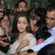 عالیہ بھٹ ہجوم میں پھنس گئیں،  سیکیورٹی گارڈ کی مداح کو دھکیلنے کی ویڈیو وائرل
