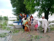 الخدمت فاؤنڈیشن کی پنجاب کے سیلاب زدہ علاقوں میں امدادی کارروائیاں جاری