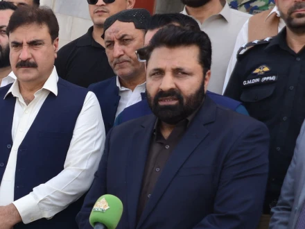 فوٹو: میڈیا