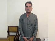 اینٹی کرپشن کی کارروائی، کراچی پولیس کا سب انسپکٹر رشوت لیتے ہوئے رنگے ہاتھوں گرفتار