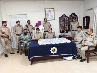 موٹروے ایم 2 پر بڑی کارروائی، 21 کروڑ روپے سے زائد مالیت کی کوکین برآمد، خاتون سمیت دو ملزمان گرفتار