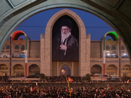 ایران کے سابق سپریم لیڈر علی خامنہ ای کی نماز جنازہ ادا