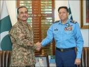 آرمی چیف کی ایئر ہیڈ کوارٹر آمد، بھارتی طیارے گرانے پر فضائیہ کو خراج تحسین پیش کیا