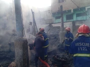 مچھر کالونی میں آتشزدگی کے باعث بھاری مالیت کا سی فوڈ جل گیا