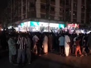 کراچی کے مختلف علاقوں میں پانی کی قلت اور بجلی لوڈشیڈنگ کے خلاف عوامی احتجاج