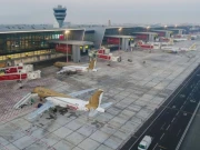 ایران کے امریکی فوجی اڈّوں پر حملے؛ بحرین، عمان اور کویت نے فضائی حدود بند کر دیں 