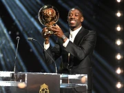 مسلم فٹبالر عثمان ڈیمبیلے نے فٹبال کا سب سے بڑا اعزاز جیت کر تاریخ رقم کردی