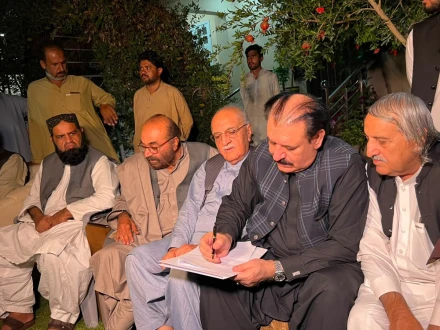 بلوچستان حکومت اور کوئٹہ دھرنا کمیٹی کے درمیان مذاکرات کامیاب، معاہدہ طے پاگیا