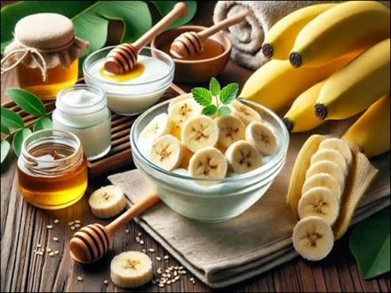 بالوں کی خشکی اور ٹوٹنے سے پریشان ہیں؟ کیلے کے ساتھ ان مفید اجزا کا ماسک بنایئے