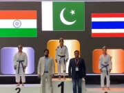 پاکستانی نوجوان خاتون باکسر کا بڑا کارنامہ، بھارتی حریف کو شکست دے کر گولڈ میڈل جیت لیا 