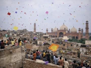 لاہور میں بسنت سے قبل 346 عمارتیں خطرناک قرار، والڈ سٹی اتھارٹی کی ہائیکورٹ میں رپورٹ