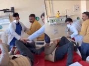 سرکاری اسپتال میں ڈاکٹر نے مریض پر مکوں کی بارش کردی، ویڈیو وائرل