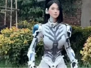 چین کی مقبول ترین ’روبوٹ گرل‘