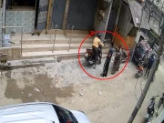 کراچی میں دن دَہاڑے لاکھوں مالیت کی موٹر سائیکل چوری، فوٹیج بھی سامنے آگئی