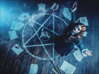 شوبز کے لوگ اداکاراؤں پر کالا جادو کرانے کےلیے آتے ہیں، ماہر نجوم کا دعویٰ