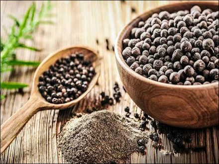کالی مرچ صرف ذائقہ دار مصالحہ ہی نہیں صحت کےلیے بھی مفید ہے