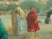 پی ٹی آئی احتجاج؛ دلہا، دلہنیا کو موٹر سائیکل پر بٹھا کر لے گیا