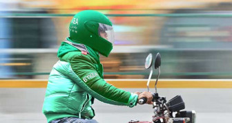 موٹرسائیکل سواروں کے ماہانہ فیول اخراجات میں 4500روپے اضافہ، رکشے اور بائیکیا کا سفر بھی مہنگا ہوگیا