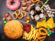 کینسر مریضوں کیلیے خطرے کی گھنٹی، ریڈی میڈ غذاؤں پر نئی تحقیق میں انکشاف