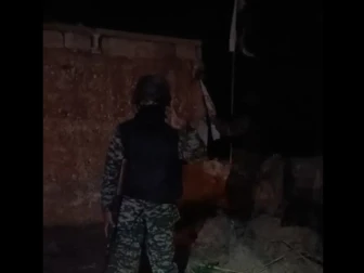 افغان چیک پوسٹ پر قبضے کے بعد سپاہی کی سبز ہلالی پرچم لہرا کر دشمن کو للکارنے کی ویڈیو وائرل