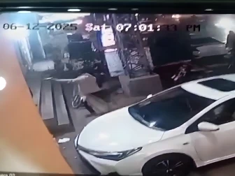 لاہور؛ شہریوں کو لوٹنے والے ملزمان گرفتار، واردات کی ویڈیو بھی سامنے آگئی