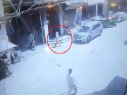 لاہور؛ ماں کے ہاتھوں بچوں کا قتل، ملزمہ کی گھر سے باہر جانے کی ویڈیو سامنے آگئی