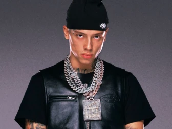 ’ٹو مچ‘ گانے کے مشہور برطانوی گلوکار نے لائیو اسٹریم کے دوران اسلام قبول کرلیا