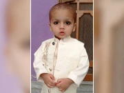 گھر کے باہر کھیلتا 2 سالہ بچہ اغوا، موٹرسائیکل سوار ملزم کی فوٹیج سامنے آ گئی