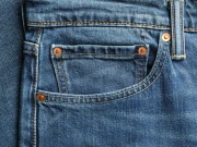 جینز کی پتلون میں چھوٹی سی جیب کیوں ہوتی ہے؟
