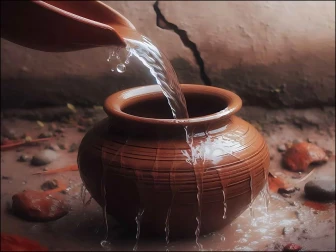 مٹکے کا پانی گرمی میں ٹھنڈک کے ساتھ صحت کے لیے کتنا مفید ہے؟