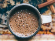 کوکوا یا سبز چائے چکنی غذاؤں کے اثرات سے بچا سکتی ہے، تحقیق